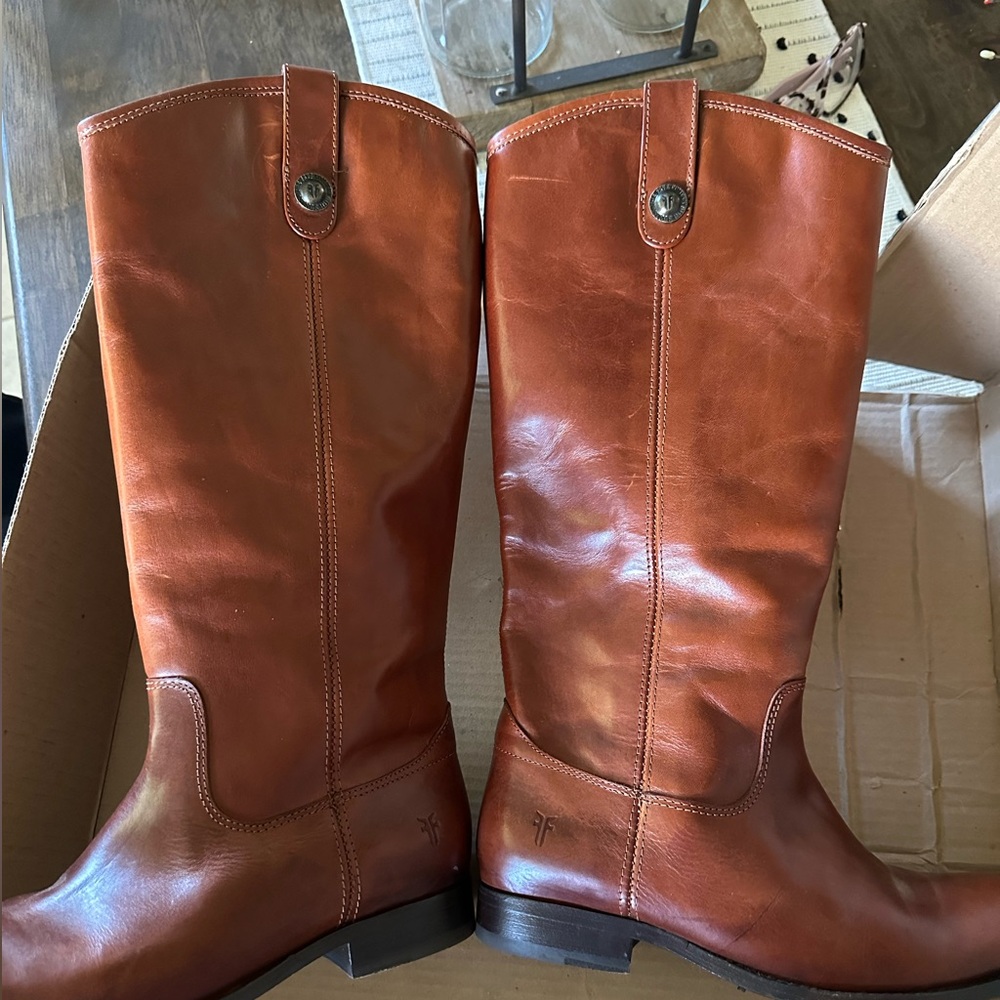 Frye Women’s Melissa Button Extend Boots